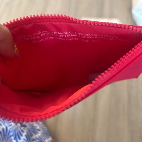 Red Valentino Makeup Pouch, brand new - Picture 3 of 7